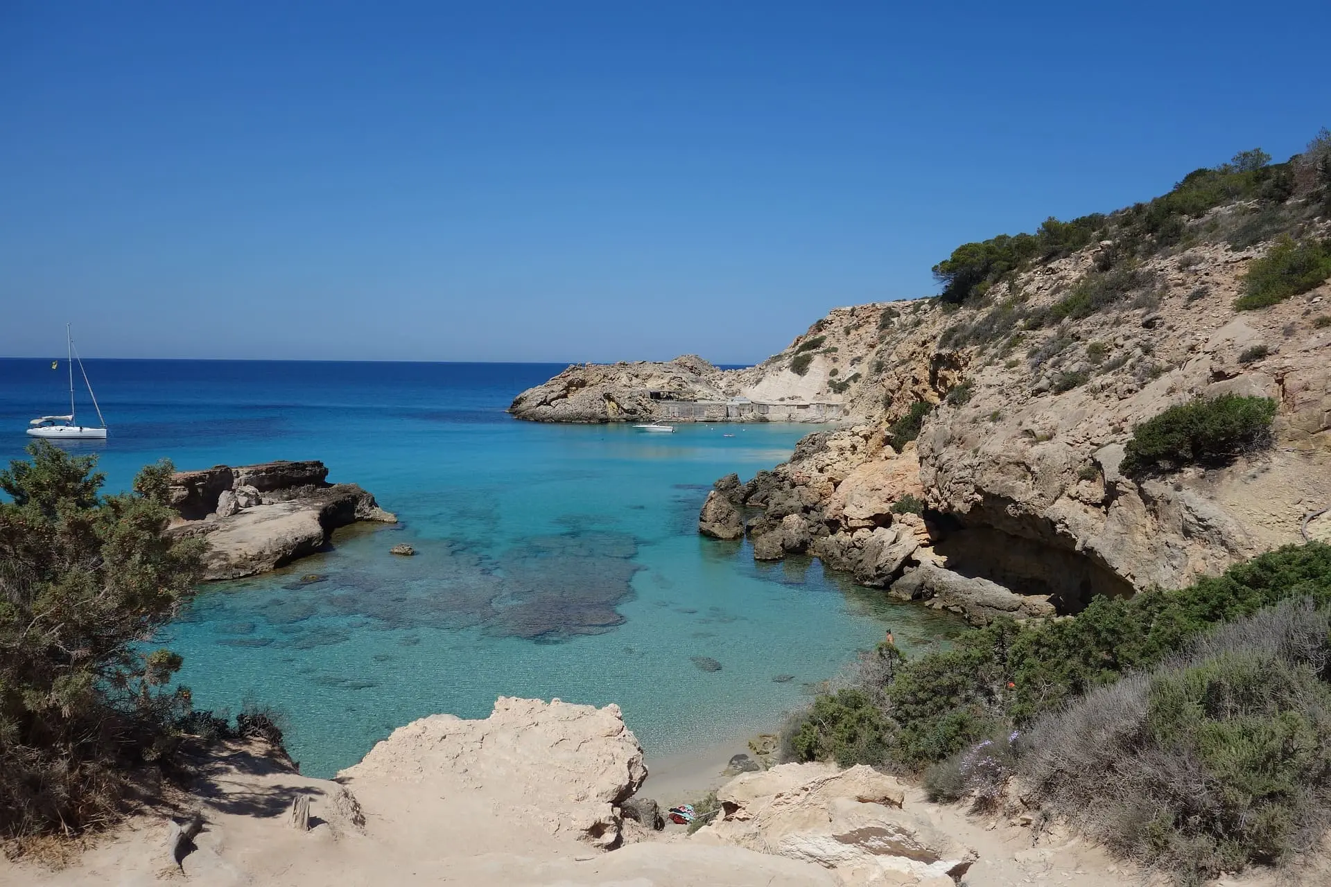 Playa de Ibiza - empadronamiento online en Ibiza - CertificadoElectronico.es