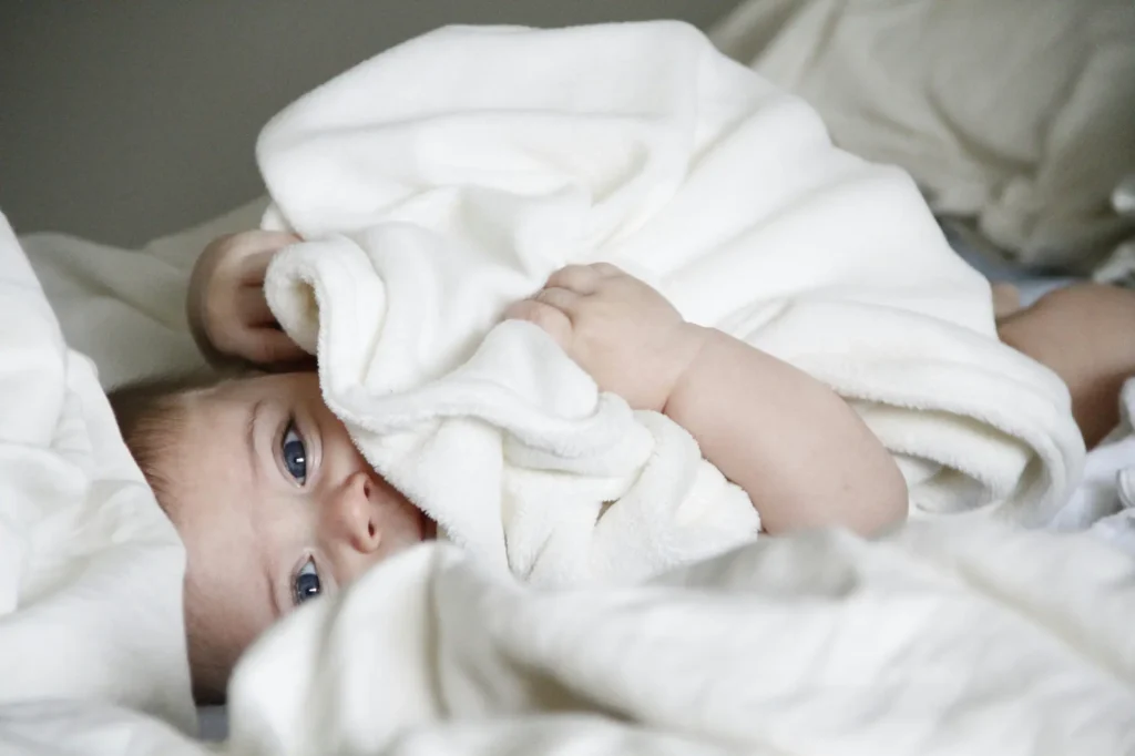 Bebé - prestación por riesgo durante la lactancia - CertificadoElectronico.es