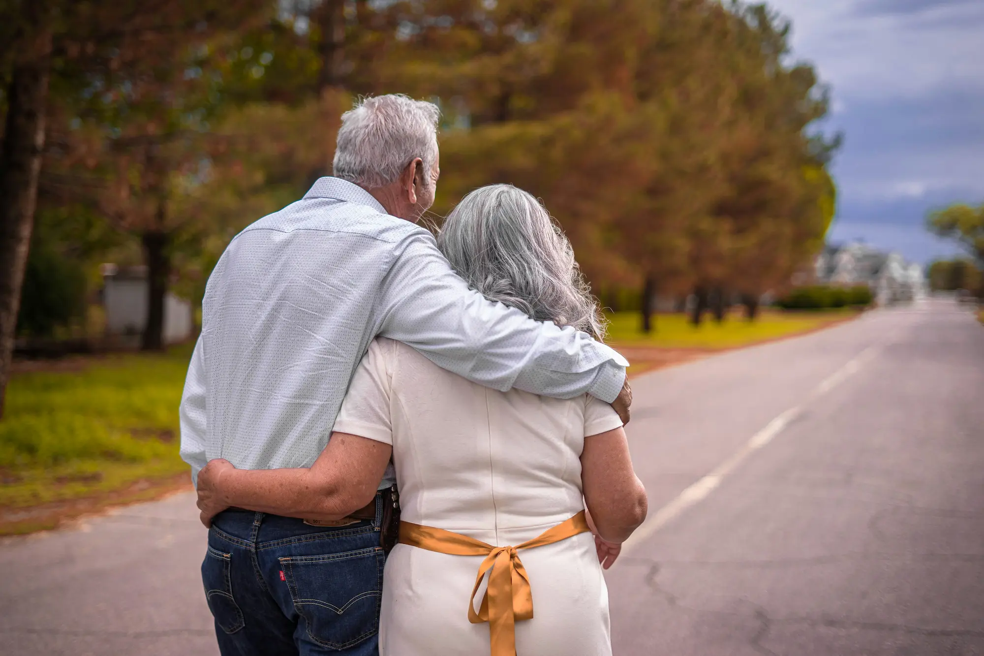 Pareja de ancianos - perder una pensión - CertificadoElectronico.es